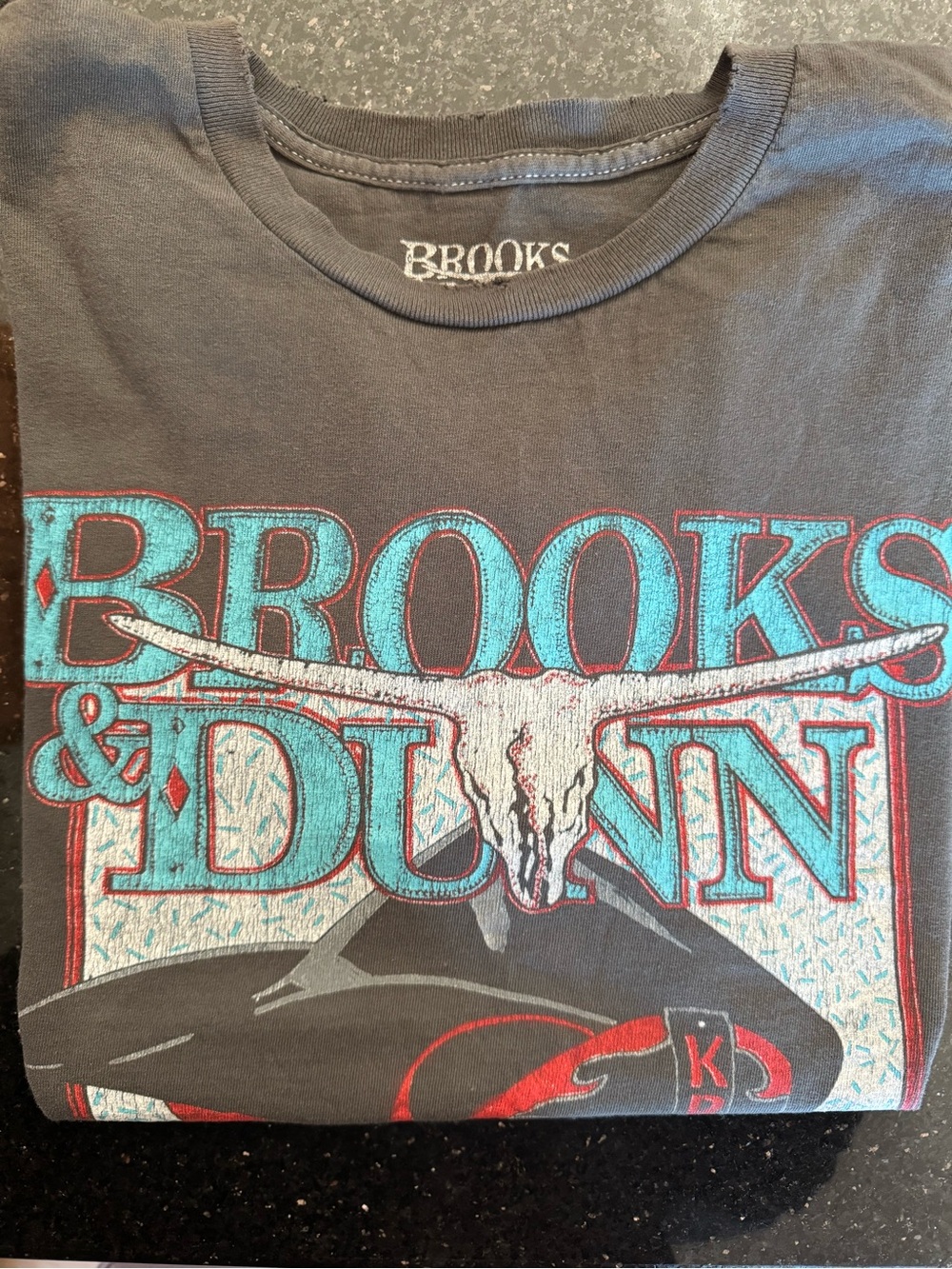 Unisex Grey Brooks and Dunn Tee. Size M/L